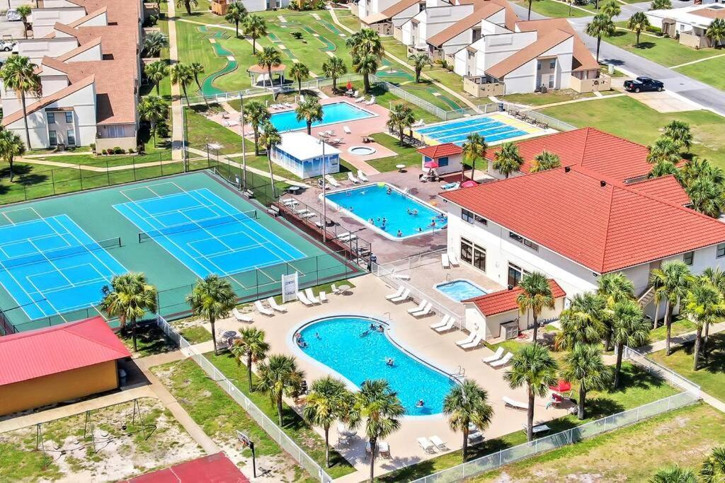 Lazy Palm 4 Pools Short Walk To Beach! Sleeps 5! Panama City Beach Exterior foto